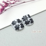 フットネイル　北欧花　ブラック