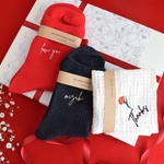 母の日に◎レディース名入れ刺繍ソックス２足&刺繍ハンカチのセット《カーネーション・選べるカラー》お母さん 靴下 誕生日 