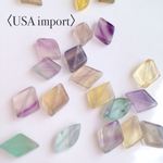  〈USA import〉 フローライト(蛍石) フラットダイヤモンド型 ビーズ ミックスカラー (6個)