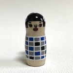 こけしピンバッジ＊銘仙 格子