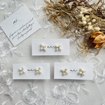【fleur】淡水パールの小ぶりなお花ピアス　|天然石アクセサリー|結婚式|オケージョン｜