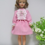 タミーちゃん　ピンクのツーピース