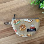 わんちゃんパン　ベージュ　ミニポーチ　半月のかたち