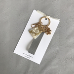 刺繍リボン×フェイクレザー　キーリング（キーチャーム　キーホルダー）ホワイト