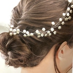 【wedding🕊】ヘッドドレス　シルバー　フラワー　かわいい　上品　樹脂粘土　ワイヤー　パール