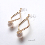 《再販多数》女子会にも♡＊swarovski crystal pearl&swing gold square earring