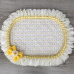 デイジー刺繍カフェマット🌼犬用　楕円形（62×47ｾﾝﾁ程）