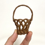 透かし編みカゴバッグ ミニチュア/ Miniature Openwork Basket with Handle / hinoki