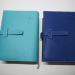 little my様ご注文品　 中型聖書 旧約聖書続編付き用 聖書カバー　本革　紺色とティファニーブルー　　