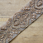 1mカット済【インド刺繍リボン】チュール　刺繍　リボン　りぼん   【ベージュ】