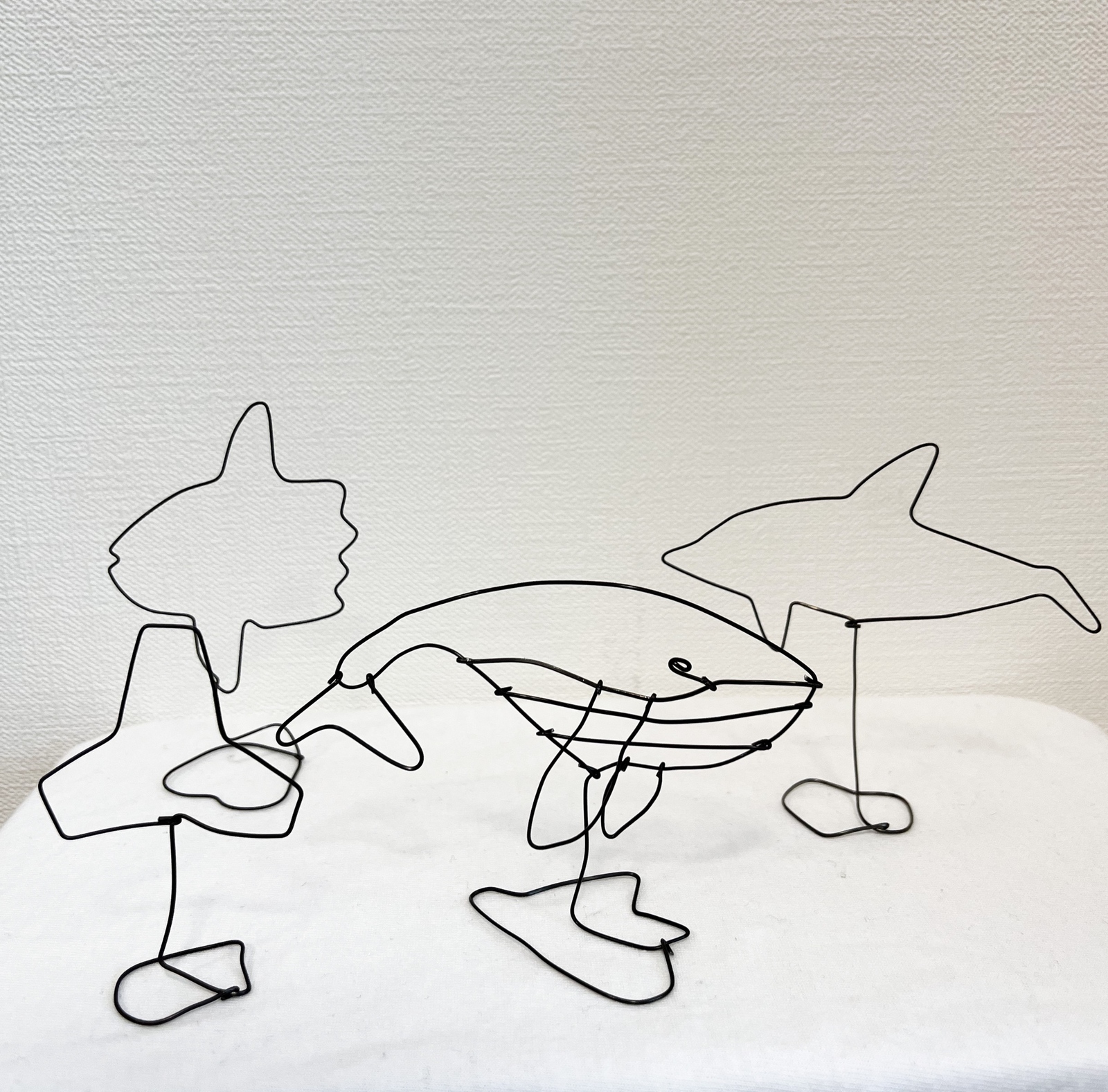 ぷかぷか泳ぐマンボウのワイヤーアート ぷかぷか泳ぐマンボウのワイヤーアート ワイヤーアート