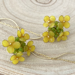 鮮やかな菜の花のピアス