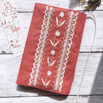 チューリップ とレースの手刺繍ブックカバー