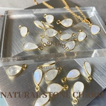 ☆再入荷【1pc】宝石質レインボームーンストーンAA++ ドロップチャーム