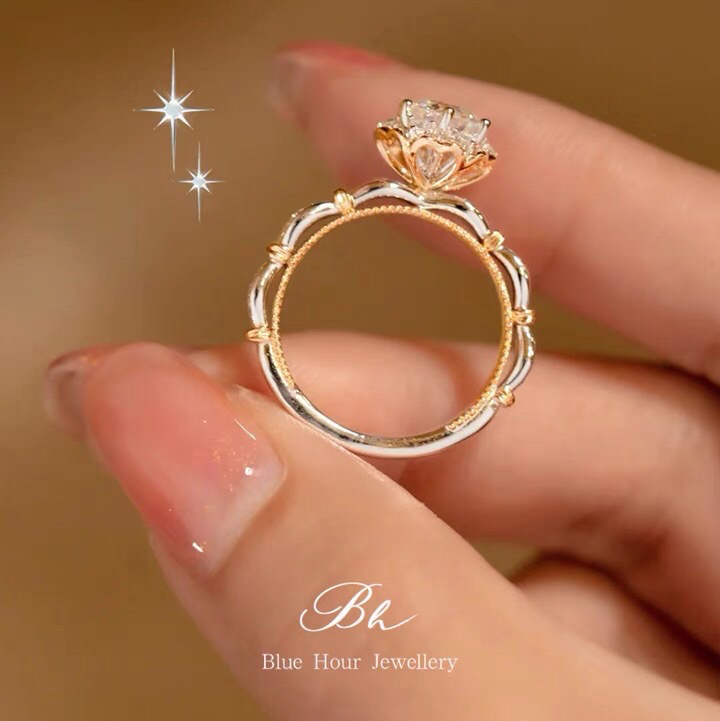 フラワー モアサナイト 花 2カラー キラキラ 0.6ct ゴージャス ラグジュアリー リング シルバー925 指輪 春 モアッサナイト 人工ダイヤモンド