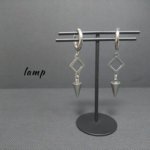ひし形とスパイクのフープピアス (両耳用)