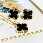 春　お花　1.4cm モチーフ　天然石　オニキス　ブラック　クローバー　ワンポイント　ステンレス　ピアス&ネックレス　セット　ゴールド　