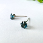 ロンドンブルートパーズ×シルバー　シンプル立爪ピアス　金属アレルギー対応