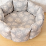 ［完成品］すっぽりペットベッドＭサイズ【NordicFlowersグレー】