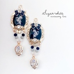 🖤monochrome Angel  ✵ 天使と揺れるつぼみビジューの耳飾り ピアス イヤリング  大ぶり