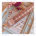 インド刺繍リボンが可愛すぎる♡ハンドストラップ / brown × pink