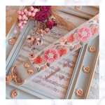 インド刺繍リボンかま可愛すぎる♡ハンドストラップ / white × beige