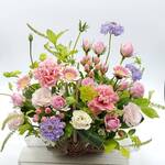 『母の日ギフト用』生花のフラワーアレンジメント　《Ｍ》