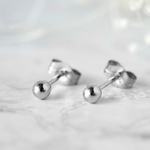 つけっぱなしOK シルバーボールピアス （silver925）小ぶり　メンズ　小さめ　セカンドピアス　金属アレルギー対応　つけっぱなし　極小　シンプル　仕事　オフィス　ミニマルピアス ラウンドピアス