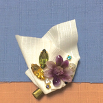 〈送料無料〉山盛りビジューのフラワーブローチ