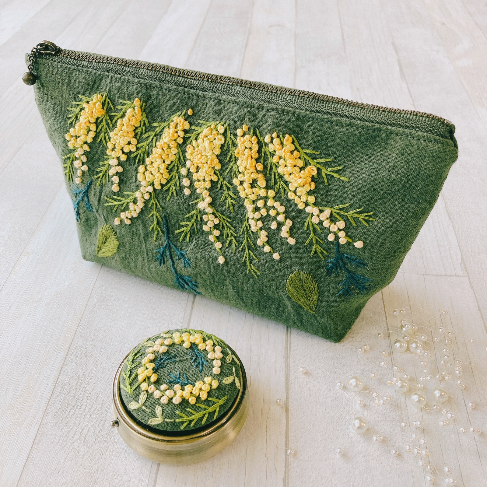 ハンドメイド　刺繍　トートバッグ　リネン bae737f5b36fb8679581d3afcbc219