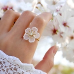 【特集掲載】桜リング[ソメイヨシノ/河津桜]　(受注生産/オーガンジー刺繍/春/花/フラワー/お花見/サクラ/ピンク/プレゼント/ギフト)