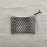 刺繍リネンポーチ