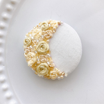 ビーズ刺繍くるみボタン（ヘアゴム/ブローチ）