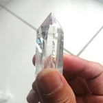 浄化用アイリスクォーツ六角柱　水晶ポイント　美しく輝く虹色が魅力的な希少な天然石