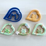 葉っぱからひょっこりカエル（くま）クッキー型・クッキーカッター