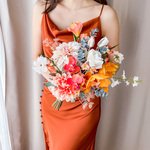サーモンピンクのブーケ　春夏婚　造花ブーケ　ウェディングブーケ　和装ブーケ　持ち込みブーケ　アーティシャルフラワー　オレンジ　イエロー　ダリア　チューリップ　アンスリウム　胡蝶蘭