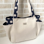 ☆オーダー品【送料無料】脇ポケット付き肩掛けトートバッグ☆中サイズ(生成り帆布/ドット)