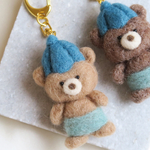 《期間限定セール中》サウナハットくまさんのキーホルダー（ベージュ）羊毛フェルト