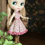 ブライスアウトフィット　リバティプリント〈ティルティル〉ワンピース（ピンク）