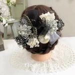 ブラック♡チュール髪飾り　ヘッドドレス　　　　　　　　プリザーブドフラワードライフラワー　　　　　　　　　　　　　　　　　　　　　　　成人式結婚式卒業式　着物和装袴振袖