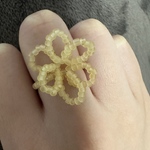 お花のビーズリング