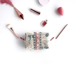 上品な華やかさが似合う大人の女性にピッタリ ☆ うっすらカーネーションとインド刺繍の豪華なミニ ポーチ