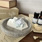 【再販】花の香りを嗅ぐ♡ダックスのアロマストーン(青)