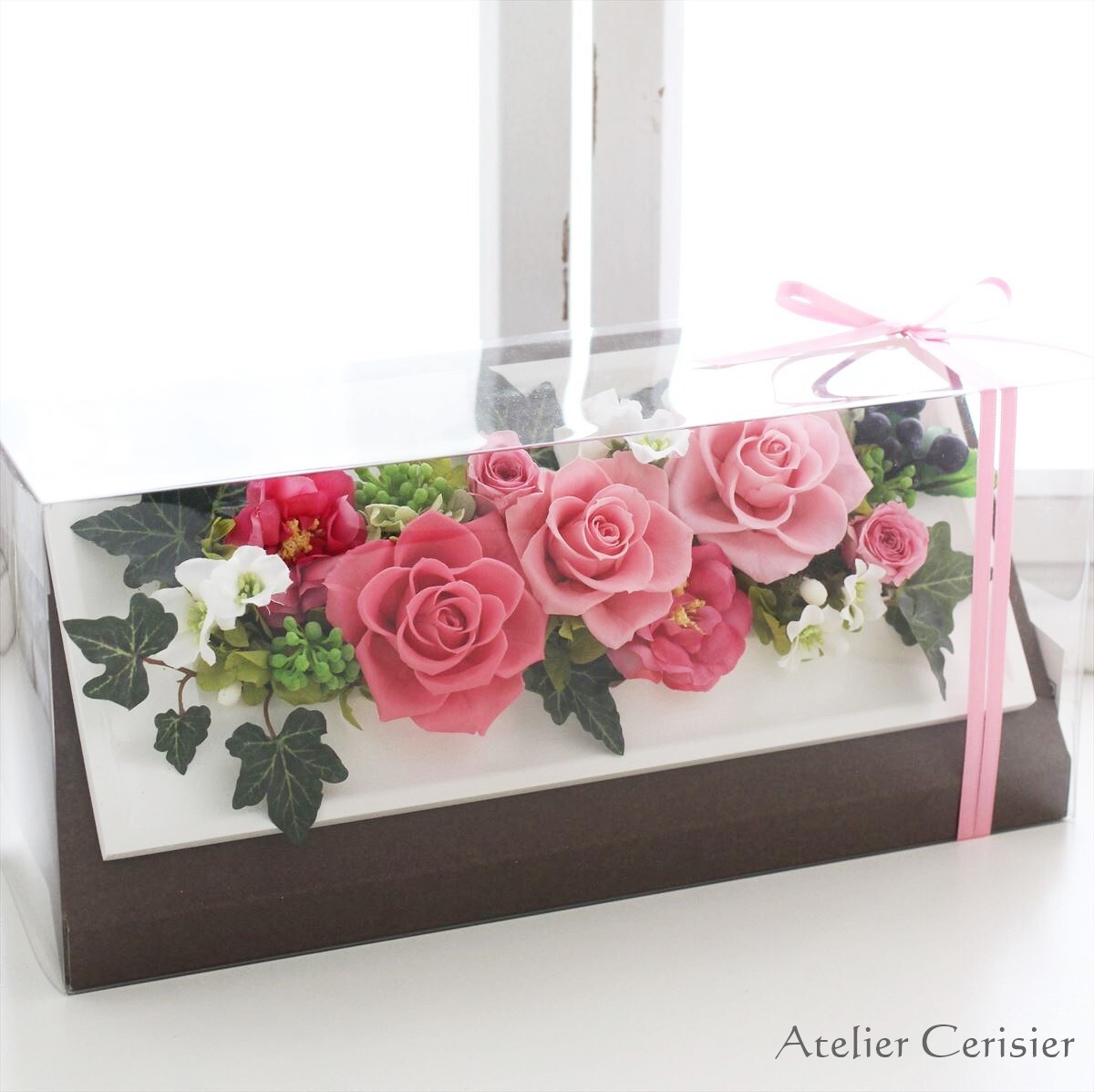 プリザーブドフラワーアレンジメント 24cmx24cm 壁飾り可 プリザーブドフラワーアレンジメント 24cmx24cm 壁飾り可 【公式通販】