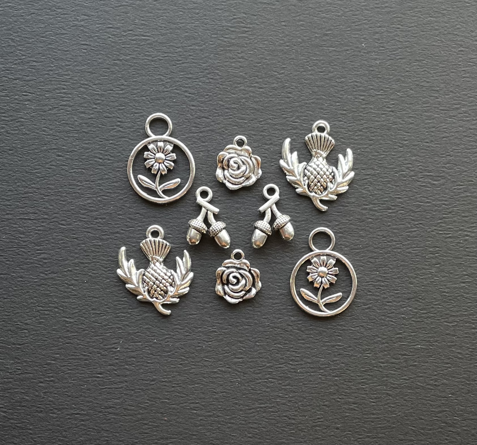 どんぐり - チャームの人気通販 | minne byGMOペパボ 国内最大級