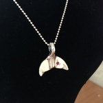 『Whale tail』　ミニペンダントトップ