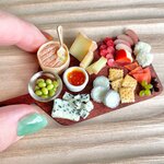 ミニチュア　ワイン向けチーズボード