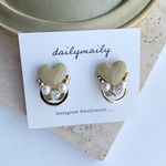 beige heart  ピアス／イヤリング