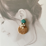 🌹［再販］New  [イヤリングorピアス]ラタン×スクエアブルーカボション×パールの貼付イヤリングor貼付ピアス[2304002]