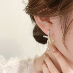ピアス　アクセサリー　シンプル　フォーマル　上品　結婚式　お呼ばれ　ウェディング　ブライダル　ゴールド　オフィス　ラッピング　ギフト　プレゼント　リボン　フープ　NAT-0009